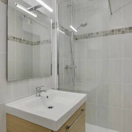 Apartment Hostnfly - Beautiful Bright Studio Near Saxe-gambetta Lyon