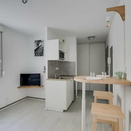 Hostnfly - Beautiful Bright Studio Near Saxe-gambetta Lyon